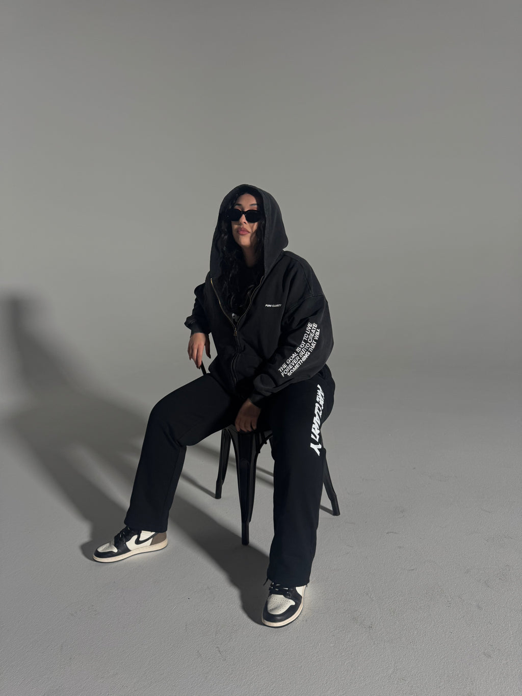 ZIP UP